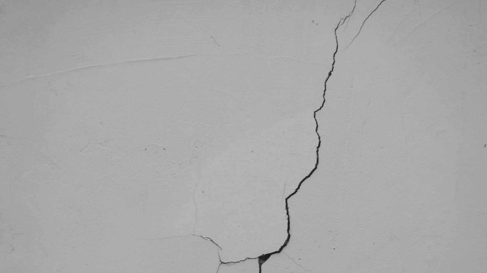Why a fresh house cracks in first 8 weeks