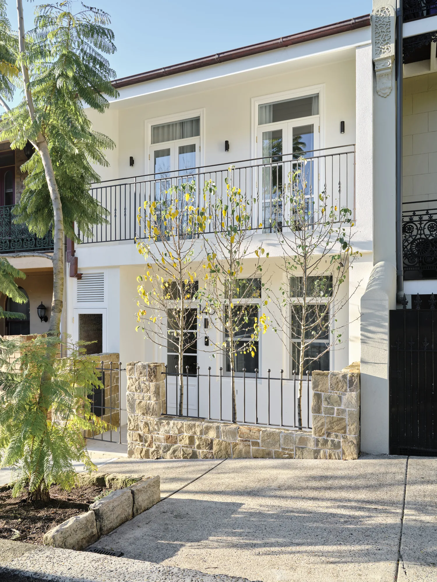 Finished Kirribilli heritage terrace and sandstone basement rebuild by Varloch Construction